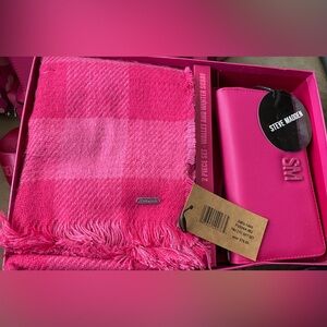 Steve madden scarf set in box nwt